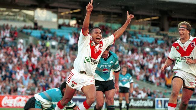 Mundine was a star at the Dragons in the 1990s.