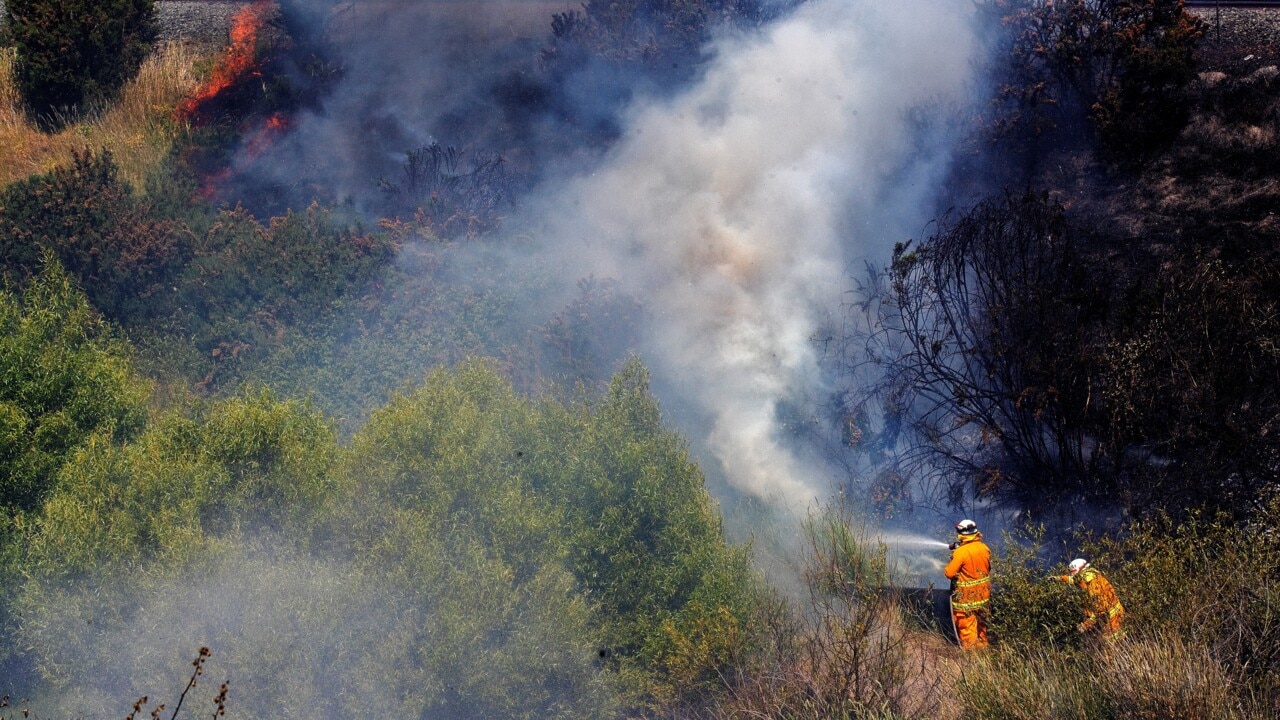 Morrison warns WA bushfire crisis 'remains very dangerous'