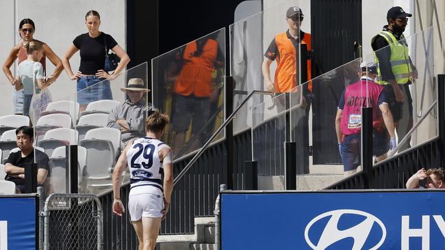 Cameron Guthrie walks off down the race. Picture: Michael Klein