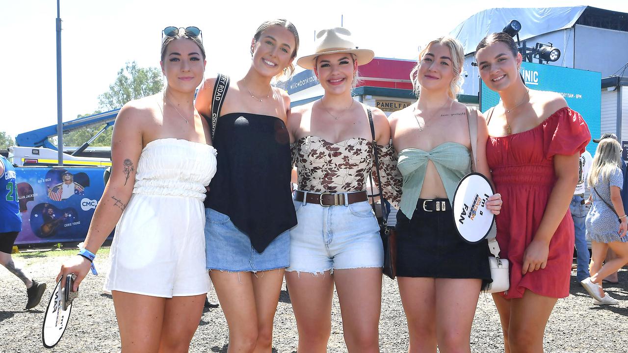 Holly Stephenson Sophie Jones, Ruby Rees, Kristen Stephenson, Abbey Edwards CMC Rocks 2023 Willowbank Raceway Picture John Gass