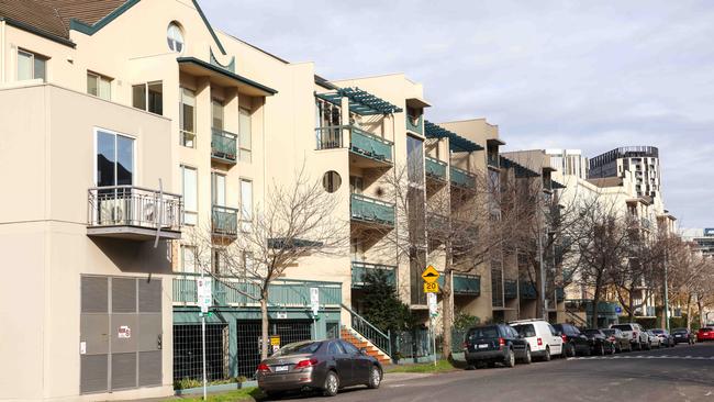 Townhouses in Southbank have become a potential hotspot for Covid-19. Picture: NCA NewsWire / Ian Currie