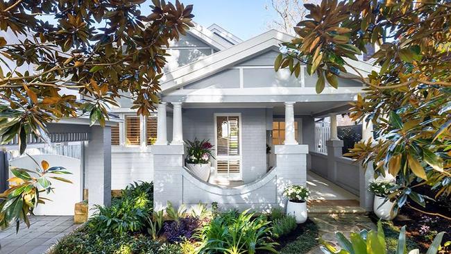 8 Plumer Road, Rose Bay.