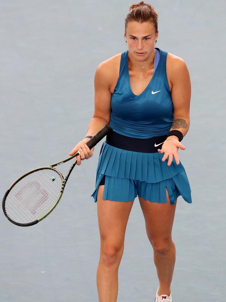 WTA Adelaide: Aryna Sabalenka suffers from Yips “- and hits 18 double  faults ·