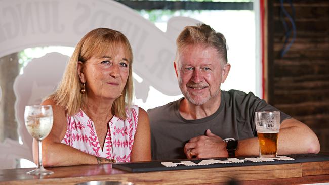 Cathie and Chris Books at Wollombi Tavern. Photographer: Adam Yip