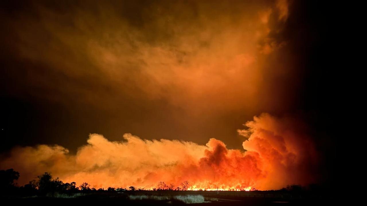 Bushfires NT confirmed that three blazes, at Wycliffe Well, McLaren Creek, and Nguyarramini had merged into the McLaren Creek complex fire on Saturday, October 5. The bush fire was burning near the Karlu Karlu, Devils Marbles Conservation Reserve, 105km south of Tennant Creek.