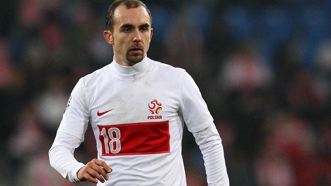 Polish player Adrian Mierzejewski has signed with Sydney FC