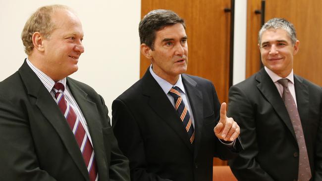 QLD Independant Peter Wellington (C) meets with Katter Australia Party QLD state members L-R Shane Knuth and Rob Katter in the QLD State Parliament , about which government they may be willing to negotiate with in the event of a hung parliament in QLD . Brisbane.