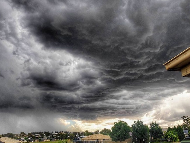 Dubbo weather, November 13,  2020. Picture: @chris_howster_howe/Instagram via NCA NewsWireSource: https://www.instagram.com/p/CHg1ht7hYEW/