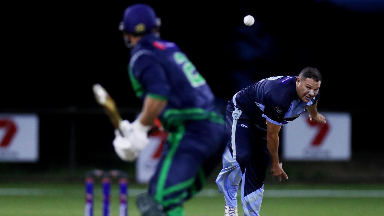 T20 Barrier Reef Big Bash: Designer First Homes Dare Devils v Halpin Hurricanes at Griffiths Park. Hurricanes' Barry Weare. Picture: Stewart McLean