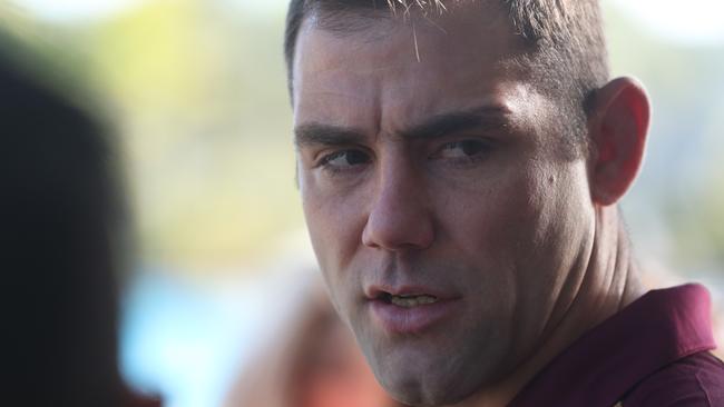 Cameron Smith got his referee chat in early for Origin II. Photo: Peter Wallis