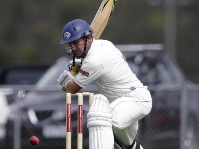 Flinders run machine Shane Beggs batting in the 2015-16 MPCA District grand final against Pearcedale. Picture: Valeriu Campan