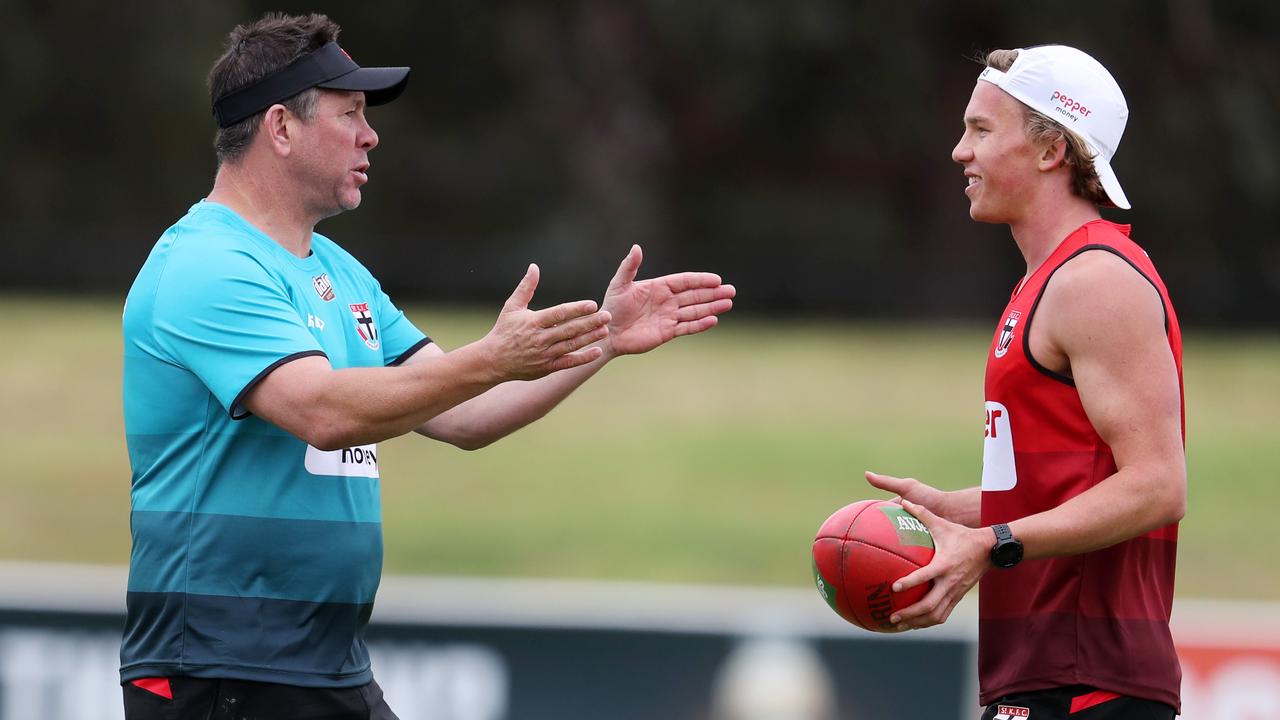 St Kilda coach Brett Ratten chats with Jack Bytel. Picture: Michael Klein