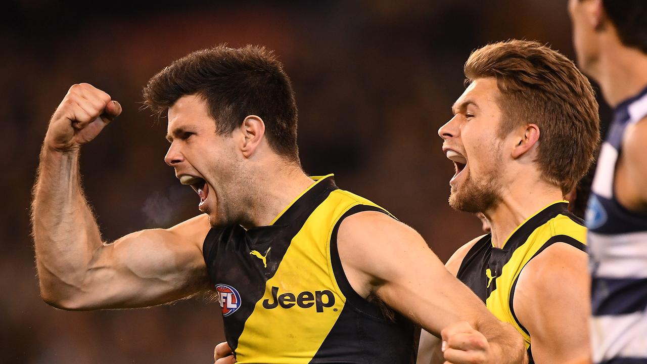 Cotchin fired after the panic attack. (AAP Image/Julian Smith).