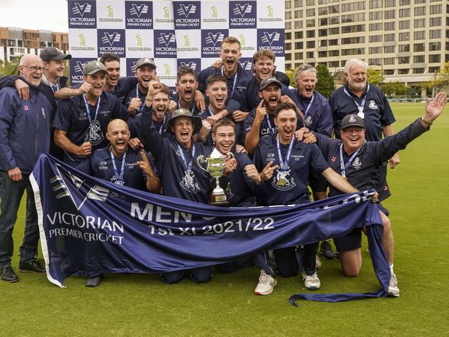 Carlton shows off the premiership flag after getting past Casey South Melbourne. Picture: Valeriu Campan