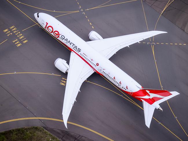 Qantas must take passengers along in rebuild