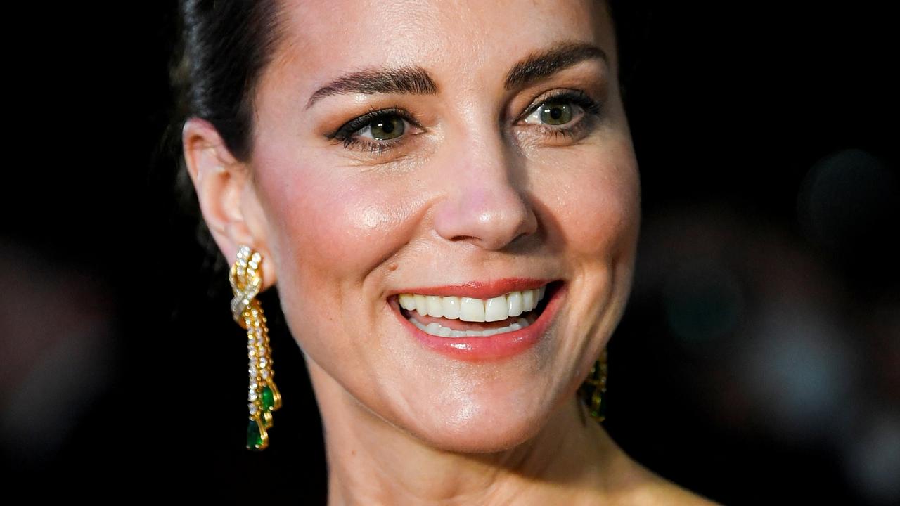 Kate Middleton glows in emerald green Jenny Packham gown at state ...