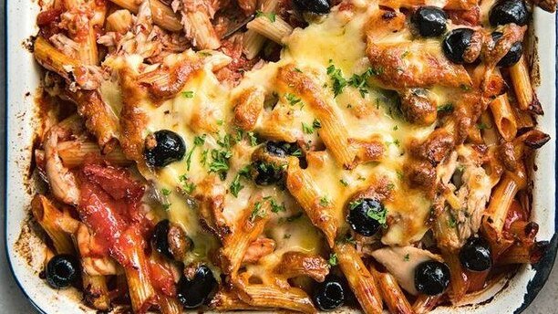 There are ways to prevent pasta bakes from going gluggy.