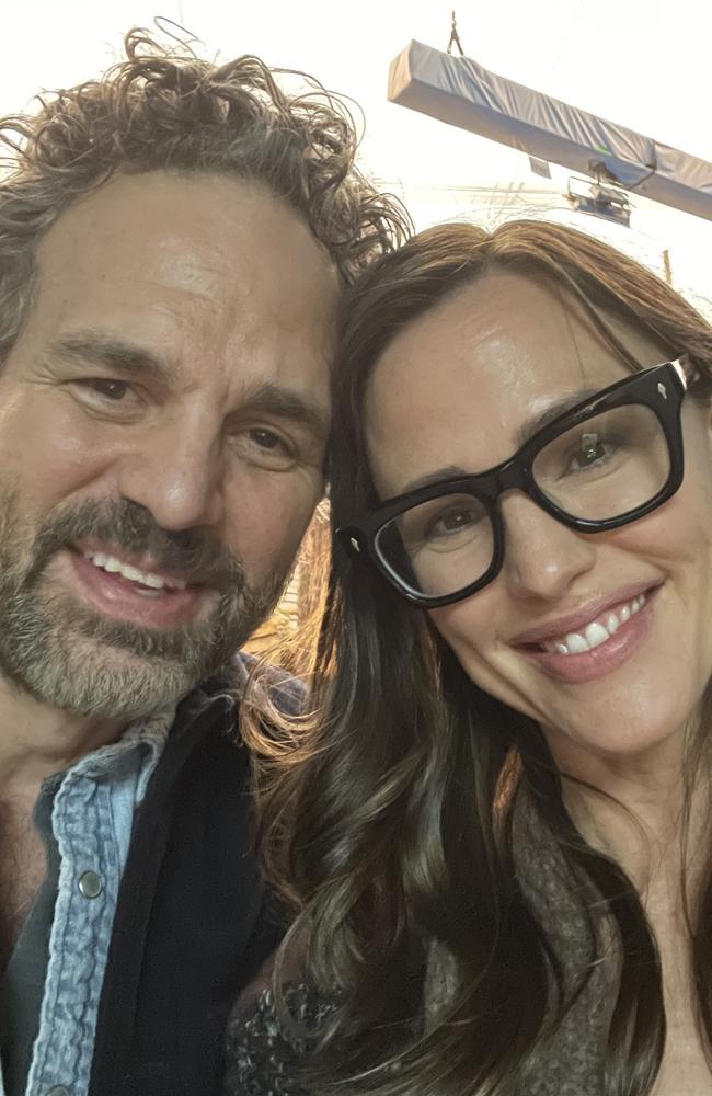 ‘13 Going On 30’ Stars Jennifer Garner And Mark Ruffalo Reunite | News ...