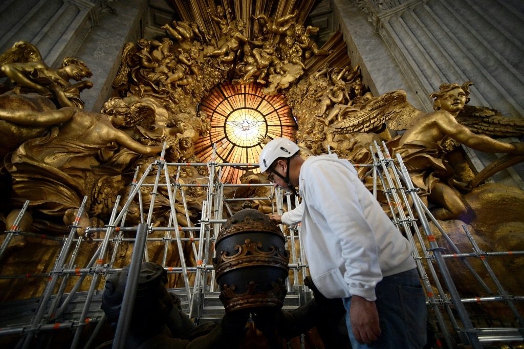 Gilded canopy restored at Vatican basilica