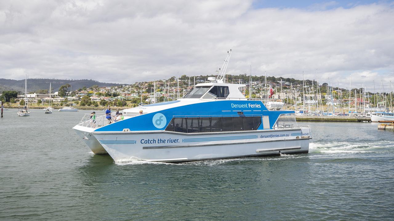 Derwent Ferry leaves the Eastern Shore. Picture: Richard Jupe