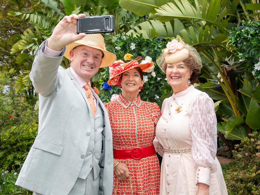 Paul Johnston with Tracey Scovell and Catherine Johnston. IEquine Toowoomba Weetwood Raceday - Clifford Park Saturday September 28, 2024 Picture: Bev Lacey