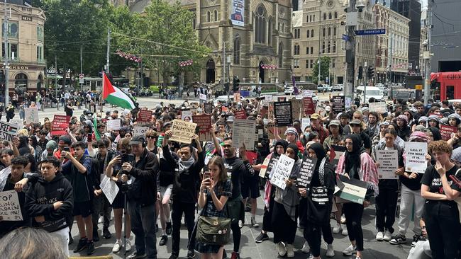 Hundreds of Victorian school and university students gather at Flinders St station for a School Strike for Palestine rally. Picture: Suzan Delibasic