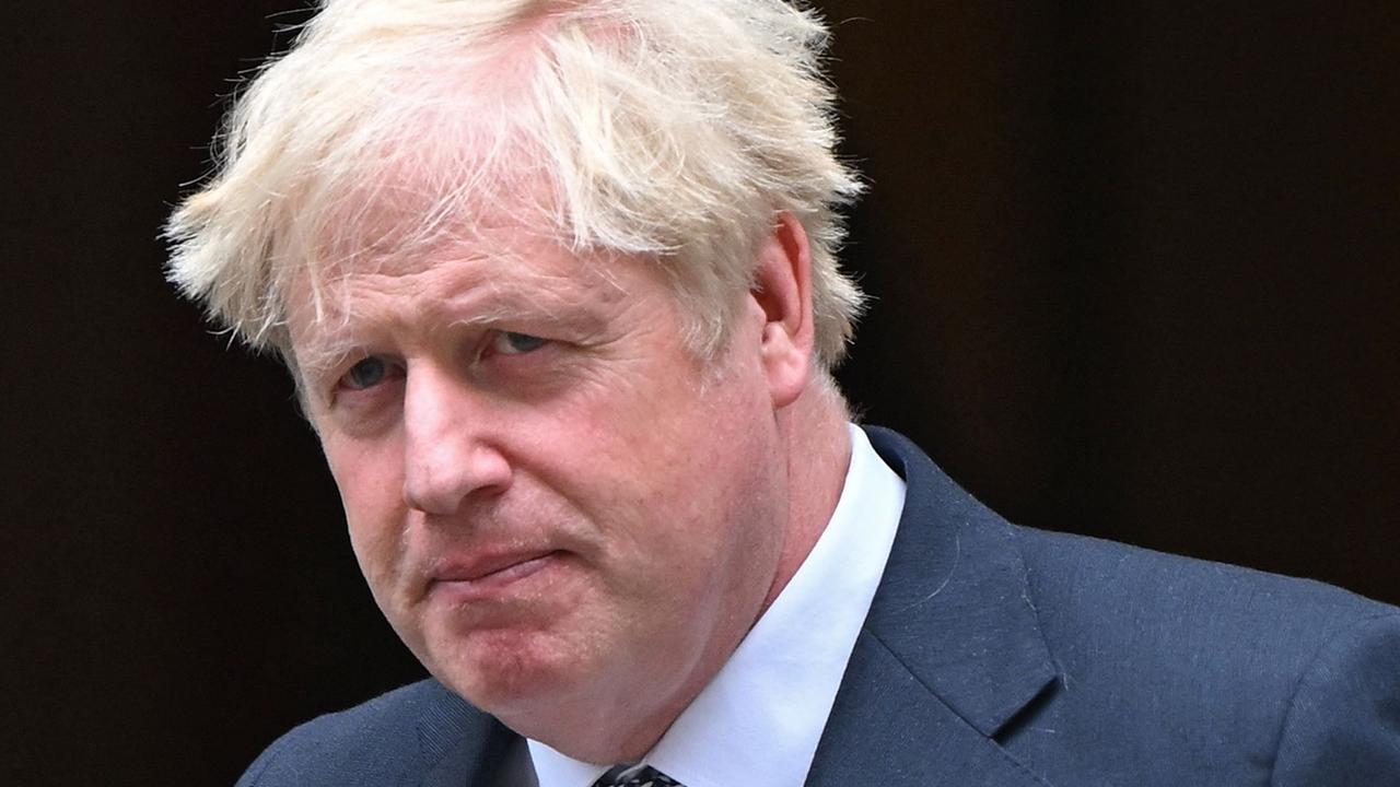 Boris Johnson: les démissions de hauts ministres laissent l’avenir du Premier ministre britannique dans le doute