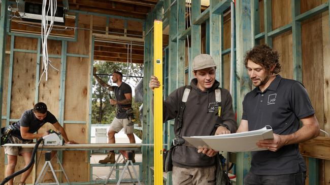 Construction workers received the biggest wage increases in the June quarter, according to the Australian Bureau of Statistics. Picture: Jonathan Ng