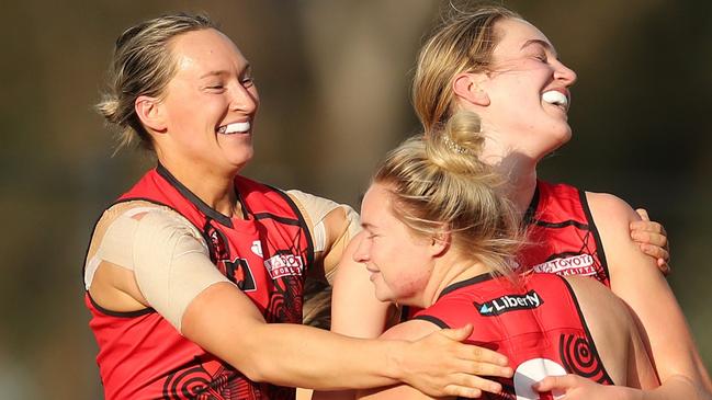 AFLW update: Record-breaking Bombers announce arrival