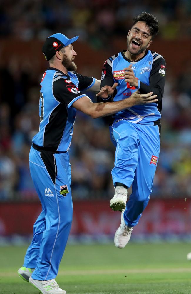 Rashid Khan continued his stellar season. (AAP Image/Kelly Barnes) 