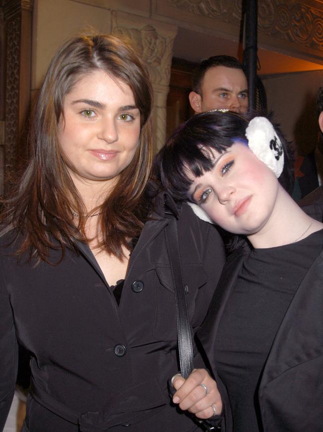 Aimee (left) with sister Kelly in 2003. Picture: Getty