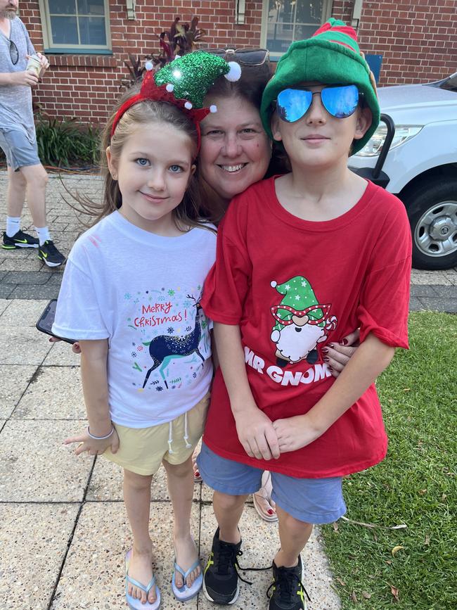 Jysun, Kylie and Athena at the Christmas Street Party in Maryborough.