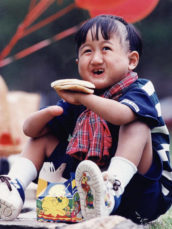 Kiri Schroeter enjoys a hamburger after leaving Women’s and Children’s Hospital.