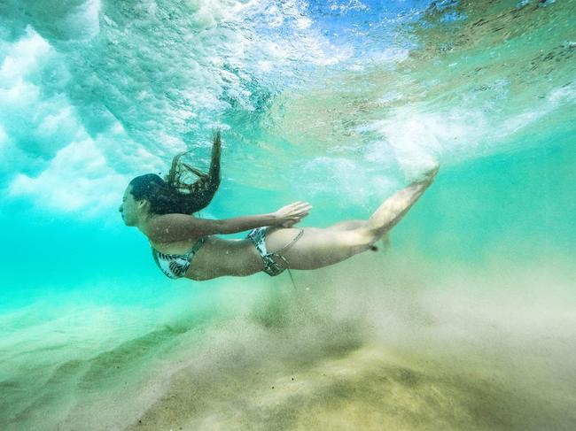 Tatiana Reyes cools off at Greenmount on the Gold Coast. Picture: Nigel Hallett