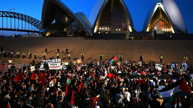 Quickly on display was the failure of the Labor Party’s moral compass, seen above all in the leadership fiasco behind the shameful events at the Sydney Opera House, writes Paul Kelly. Picture: AAP