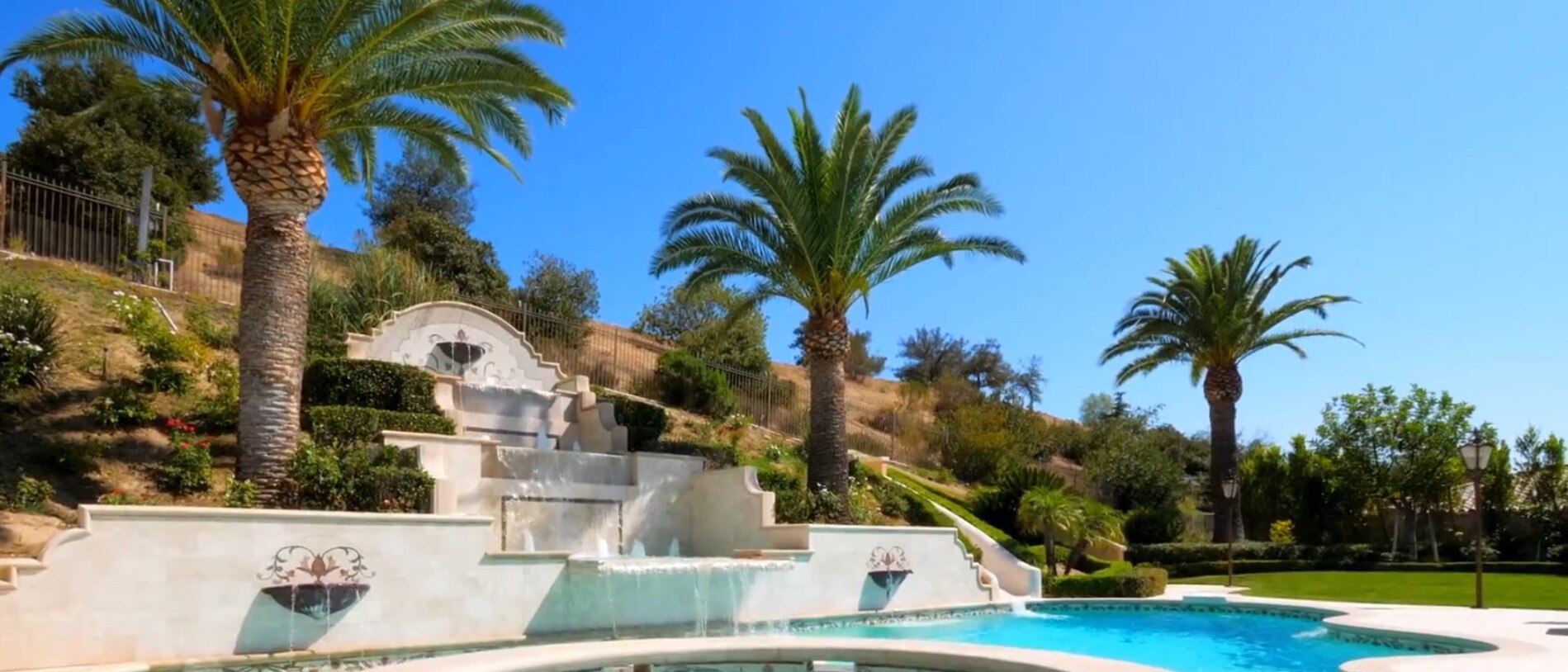 The picturesque pool. Picture: Realtor.com