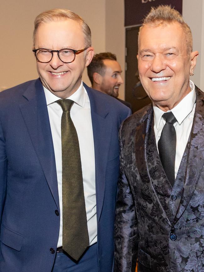 Anthony Albanese and Jimmy barnes. Picture: News Corp