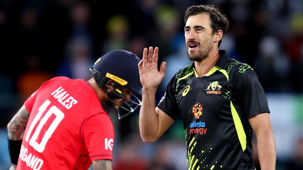 Mitchell Starc of Australia. Photo by Brendon Thorne/Getty Images