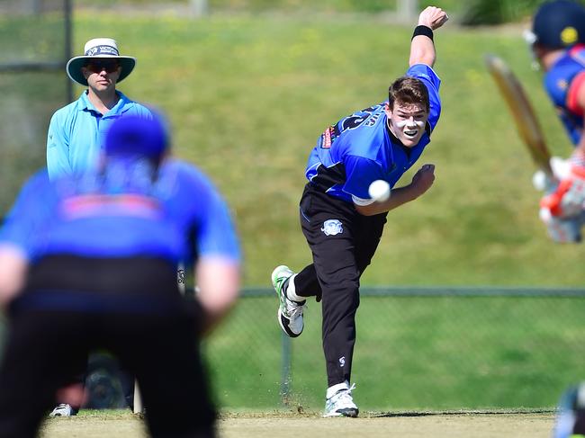 Trent Waring bowling for Greenvale Kangaroos. Picture: Derrick den Hollander