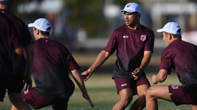 Keanu Wright-Dunrobin with Queensland Country U16s team.