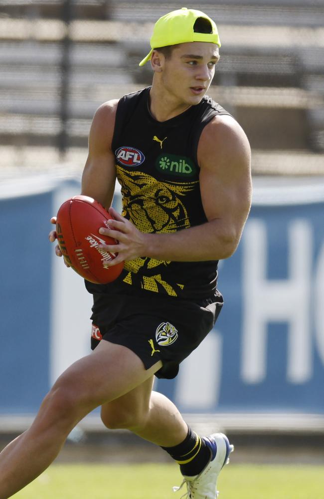 Sam Lalor wearing the no-contact hat at training. Picture: Michael Klein