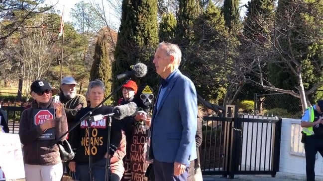 Bob Brown's Adani protest outside Indian High Commission