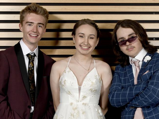 9/4/21 - University Senior College school formal at Adelaide Convention Centre. Picture: Naomi Jellicoe