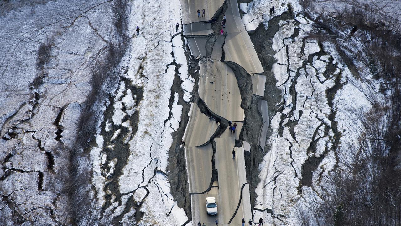 Anchorage, Alaska hit by 7.0 and 5.7 earthquakes