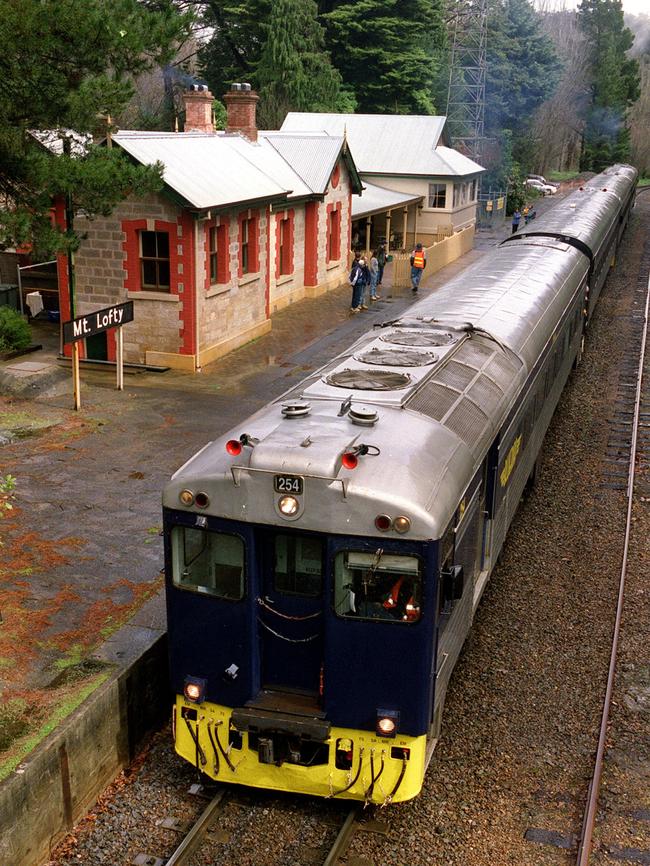 The Bluebird passenger train leaves Mount Lofty Raliway Station in 2001.