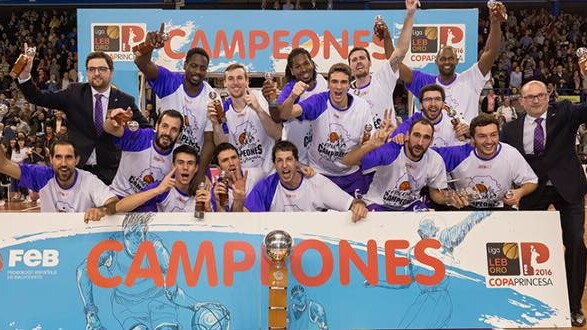 McCarron is pictured with his first professional basketball team, Palencia, Spain. Picture: supplied