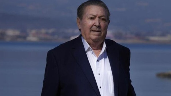 Greek-Australian billionaire Nick Andrianakos died after he suffered a heart attack in Greece on Sunday.