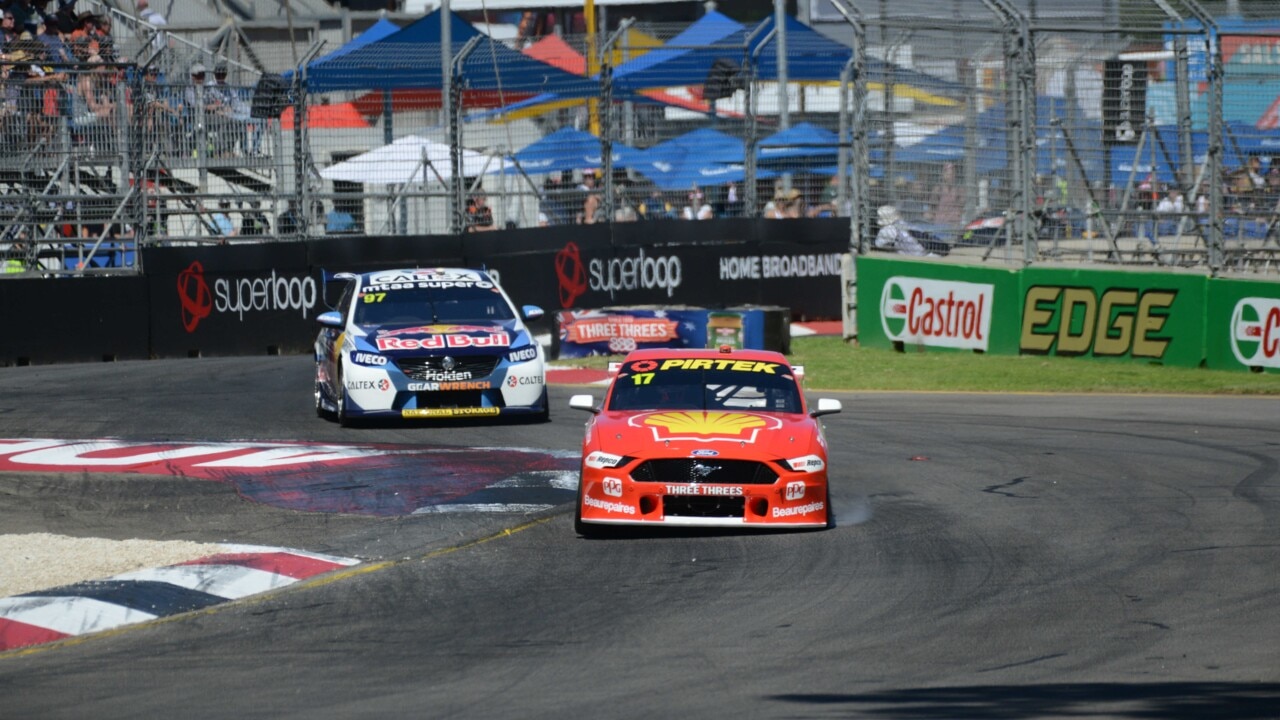 South Australians hold rally for reinstation of Adelaide 500 supercar race