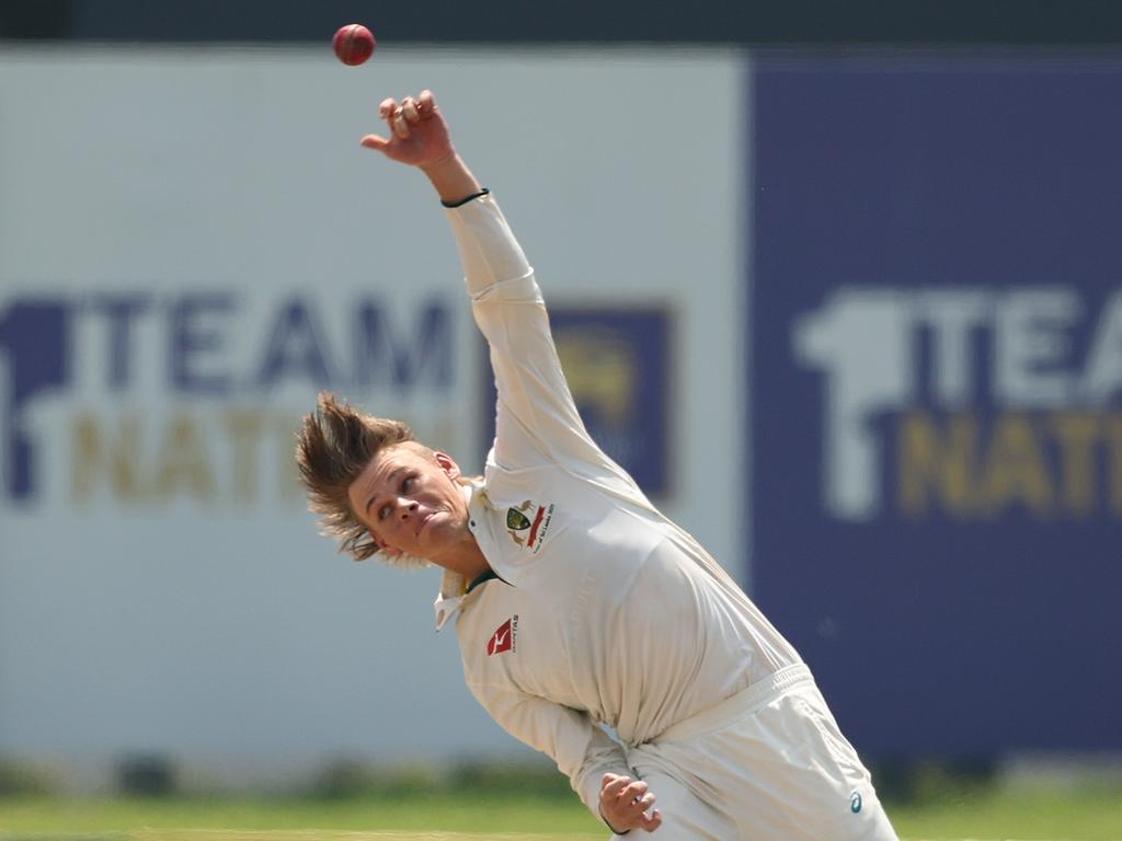 Connolly bowls a rare over during Sri Lanka’s first innings. (Photo by Robert Cianflone/Getty Images)