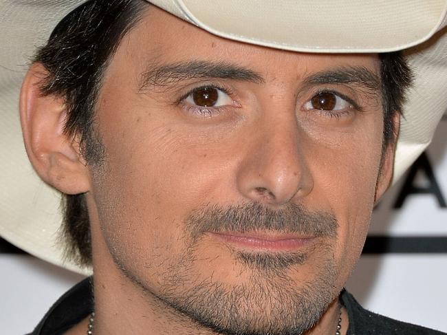 LAS VEGAS, NV - MAY 18: Musician Brad Paisley poses in the press room during the 2014 Billboard Music Awards at the MGM Grand Garden Arena on May 18, 2014 in Las Vegas, Nevada. Frazer Harrison/Getty Images/AFP== FOR NEWSPAPERS, INTERNET, TELCOS & TELEVISION USE ONLY ==